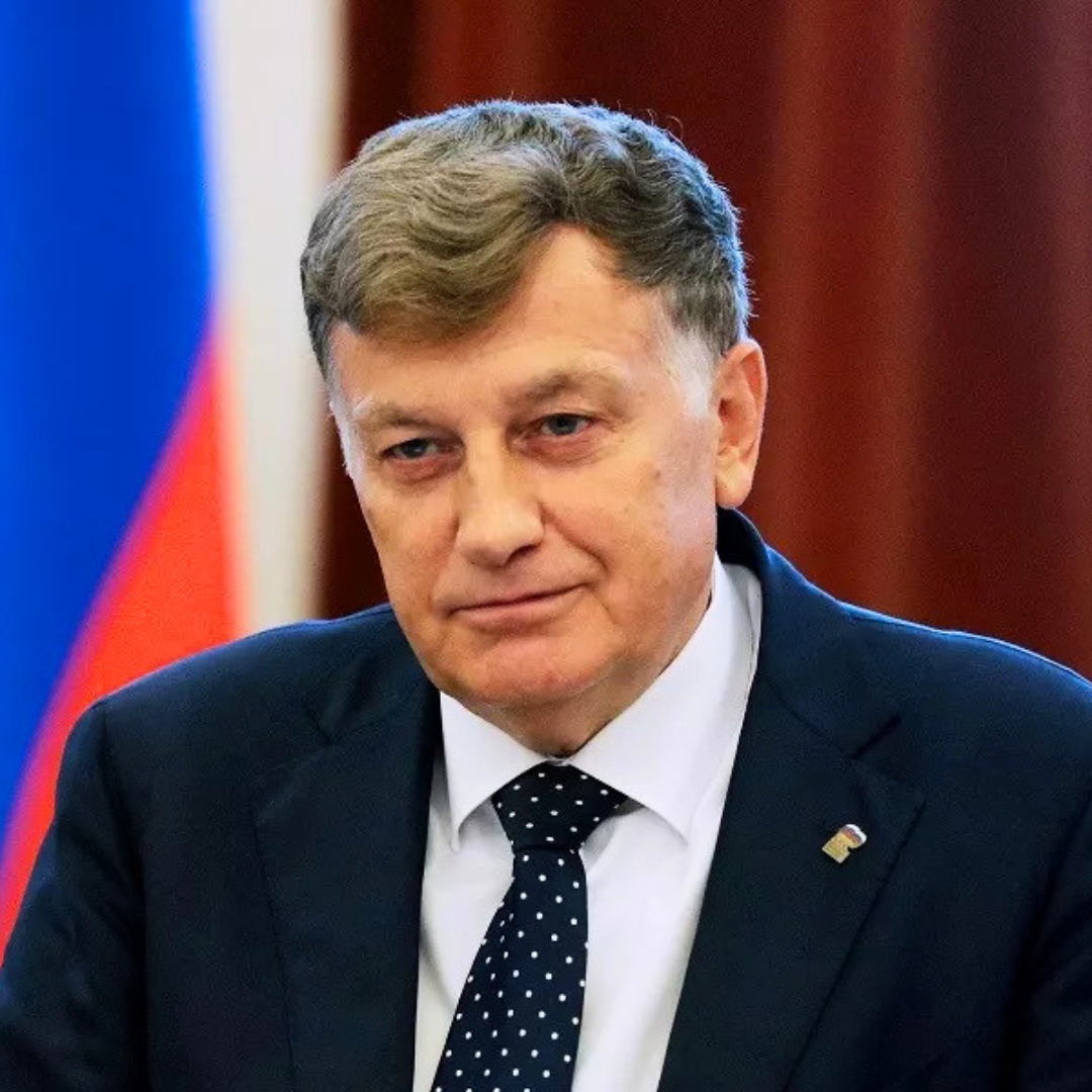 Макаров В. С.